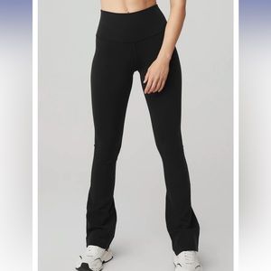 Alo High Rise Boot Cut Legging size L